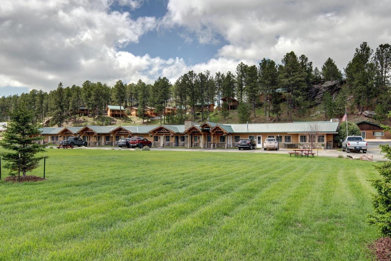 Rock Crest Lodge & Cabins Custer Εξωτερικό φωτογραφία
