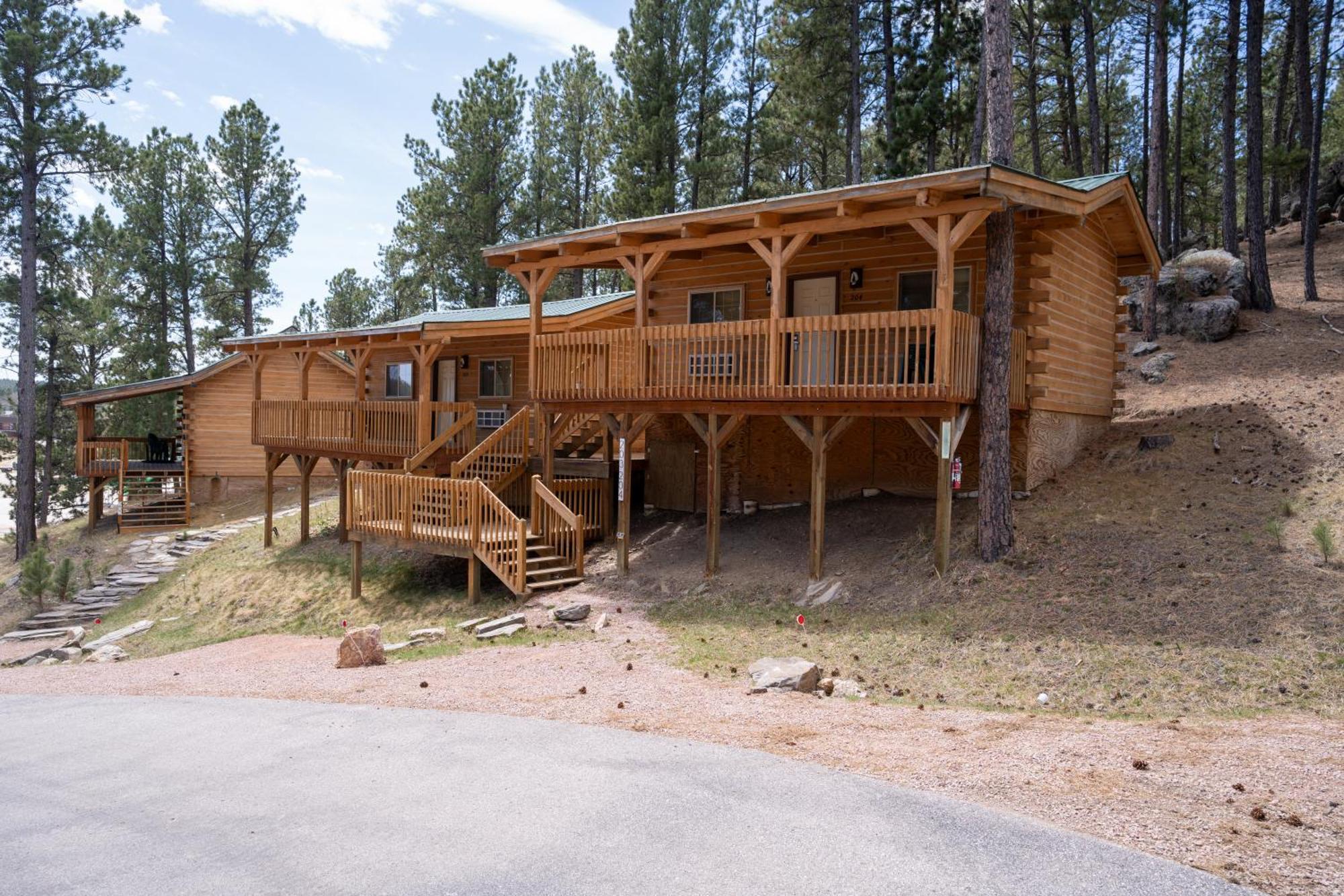 Rock Crest Lodge & Cabins Custer Εξωτερικό φωτογραφία