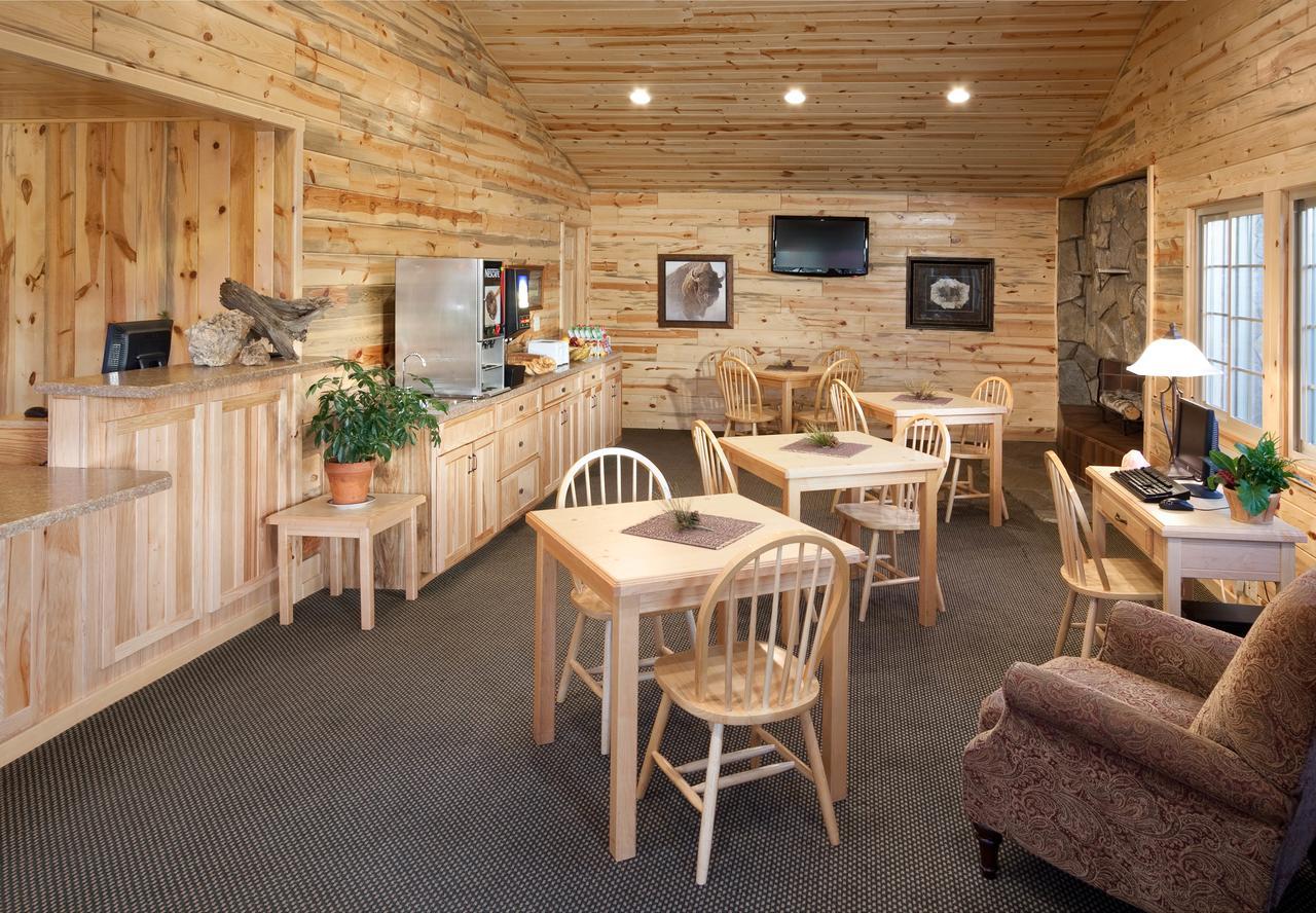 Rock Crest Lodge & Cabins Custer Εξωτερικό φωτογραφία